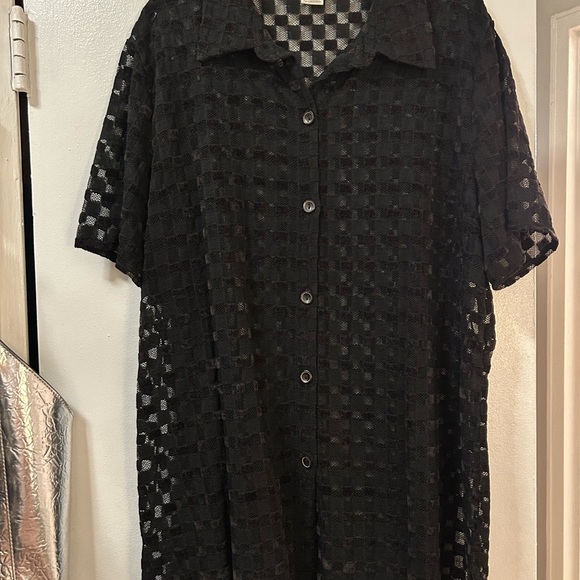 Harmony Velour Buttondown. - Picture 3 of 4